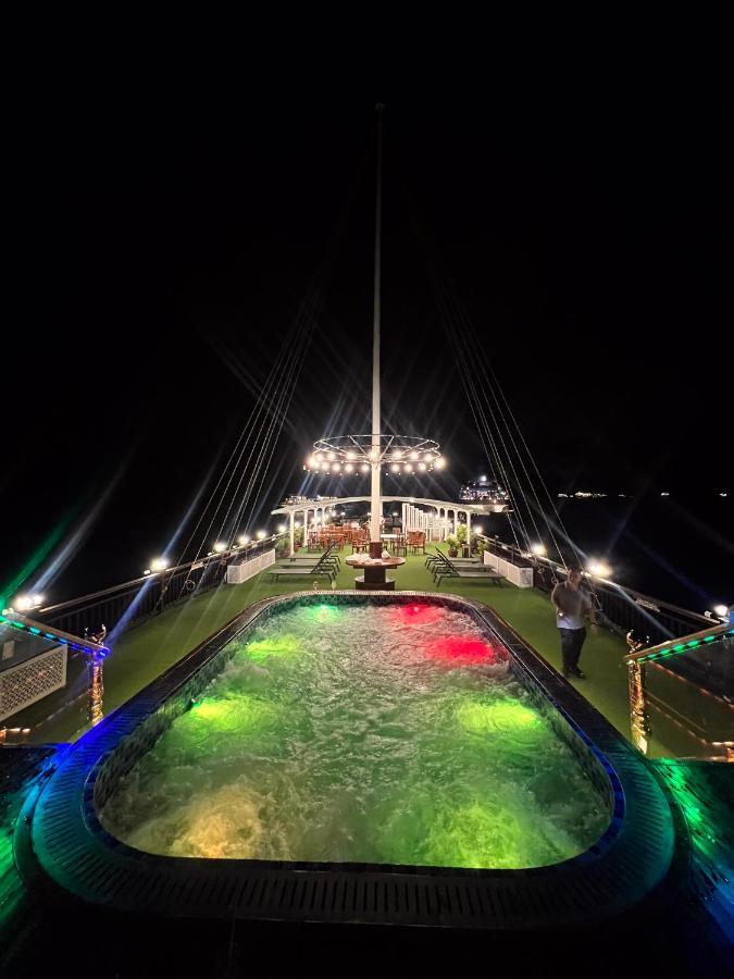 Calypso Cruises Otel Cat Hai Dış mekan fotoğraf